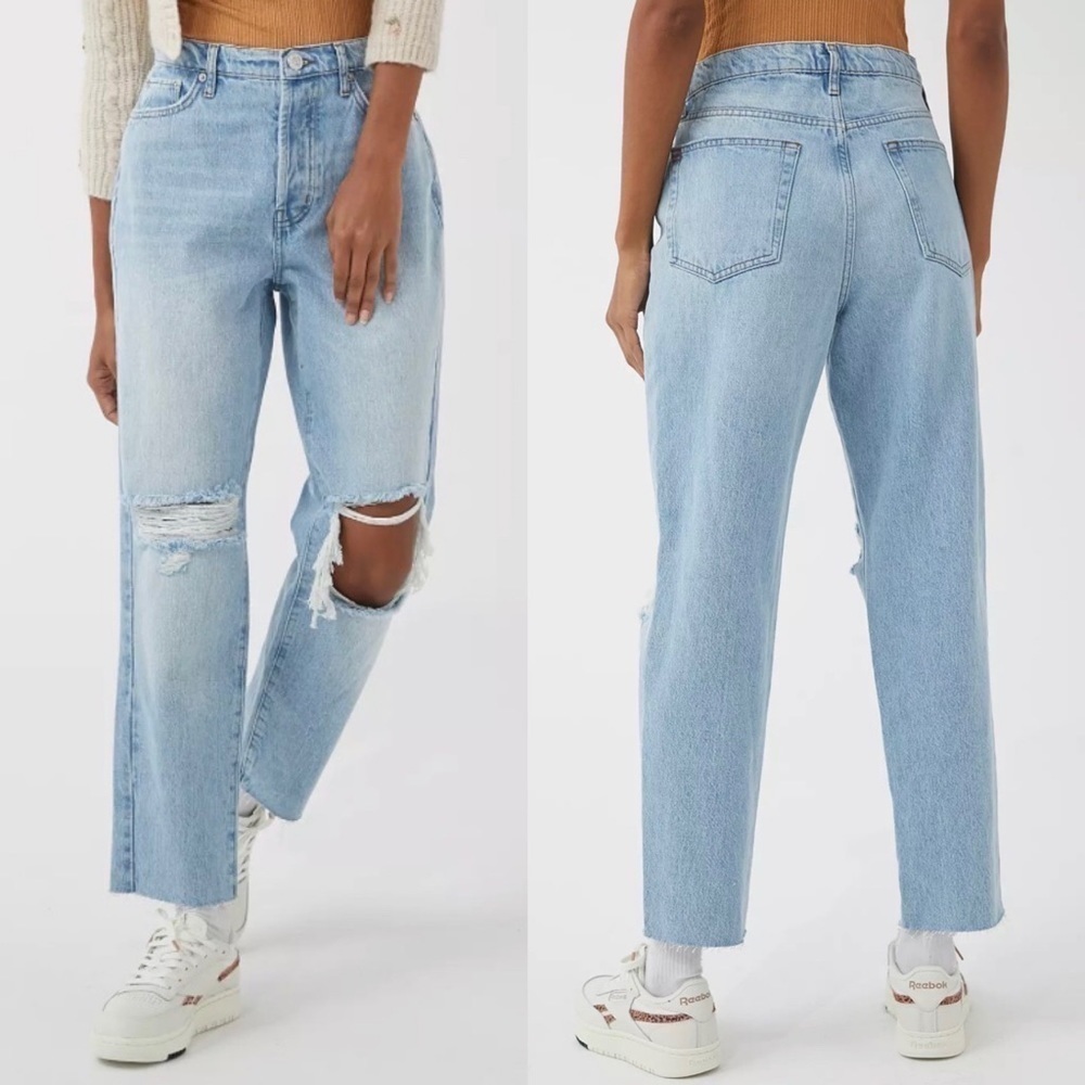 Urban Outfitters BDG High-Waisted Slim Straight Jean Ripped Light Wash Sz 27